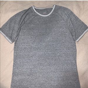 Grey t shirt size xs American eagle